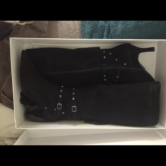 Neiman Marcus “ZOEL” Black Studded Suede Knee High Boot-size 9-NIB - Picture 2 of 8